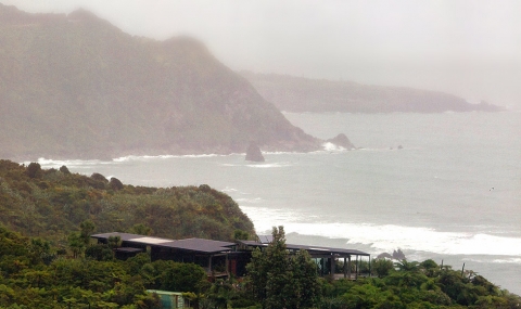 Big House Small House - Punakaiki House West Coast